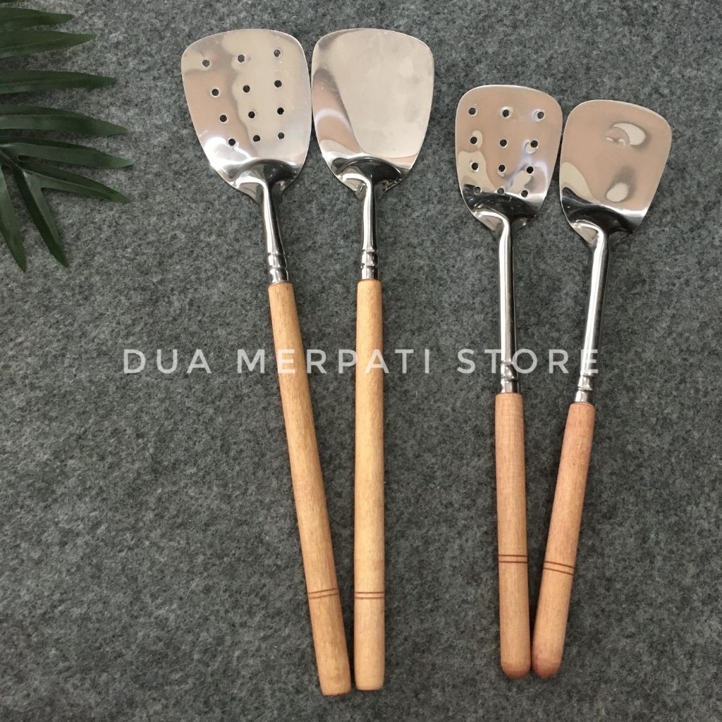 Spatula Sedang Gagang Kayu / Sutil Lubang Gagang Kayu / Sutil Kayu / Sutil Sedang Gagang Kayu / Suti