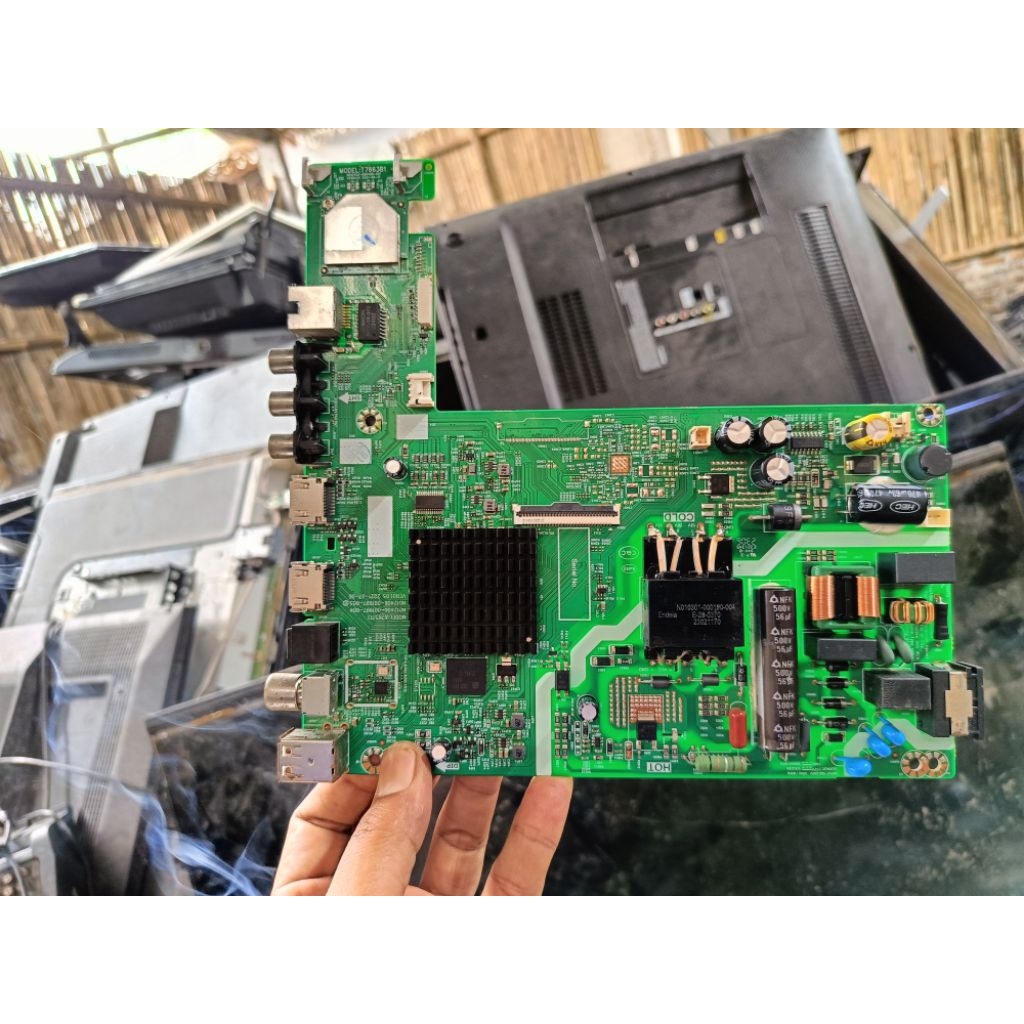 mainboard mesin tv led COOCAA 32CTD6500