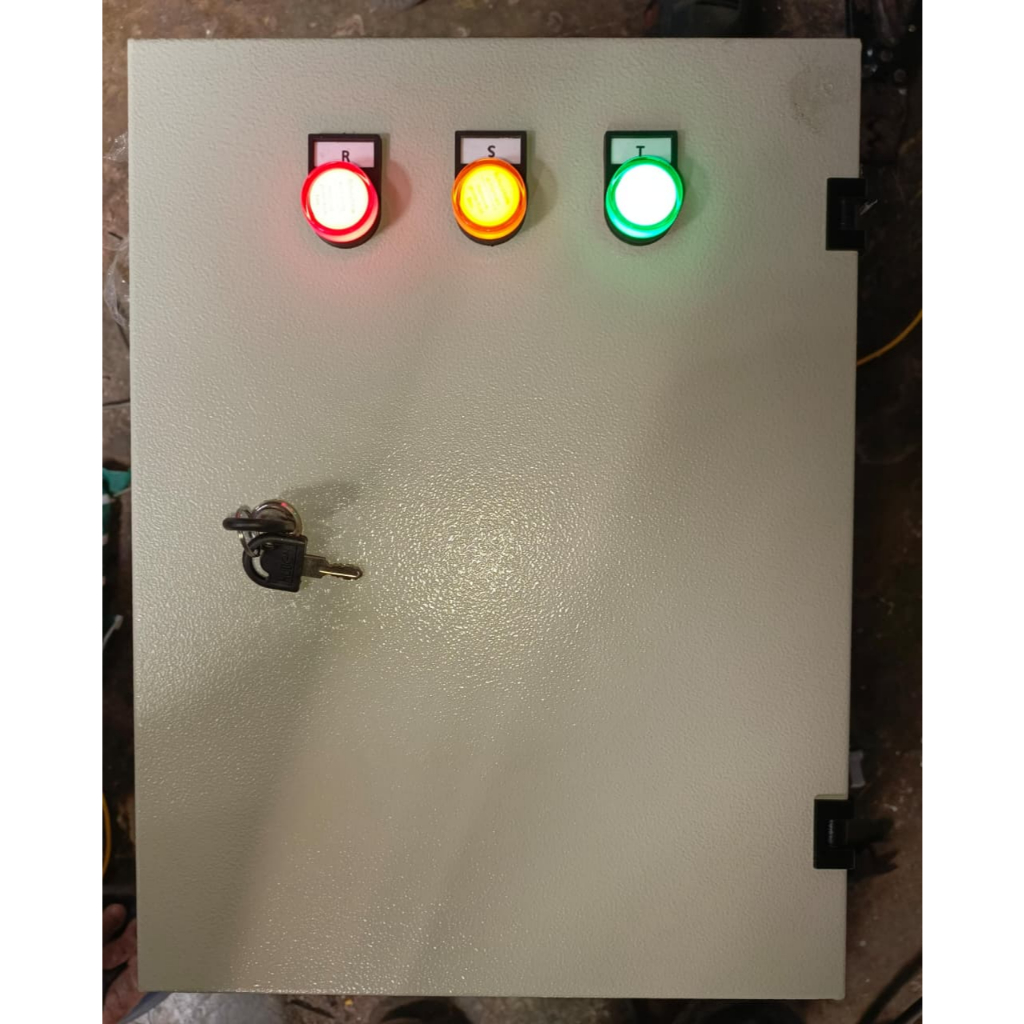 Panel 3 phase 25A komplit box ukuran 30x40cm indoor