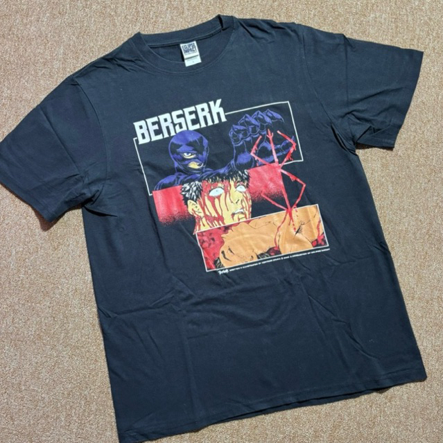 (C) Kaos Berserk Bootleg Eclipse Impact Hitam L Anime