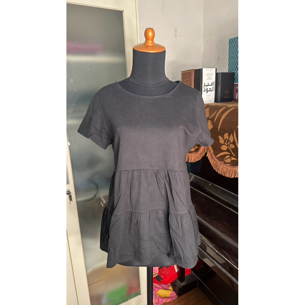 PRELOVED KAOS UNIQLO