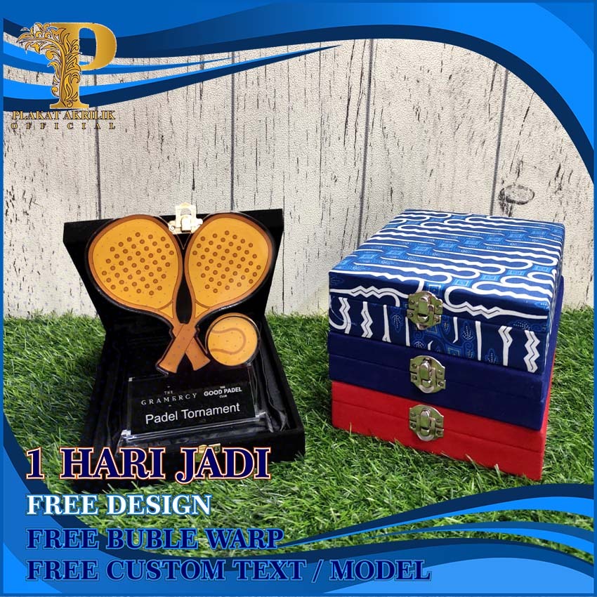 Plakat Padel Custom Akrilik Bentuk Sesuai Keinginan