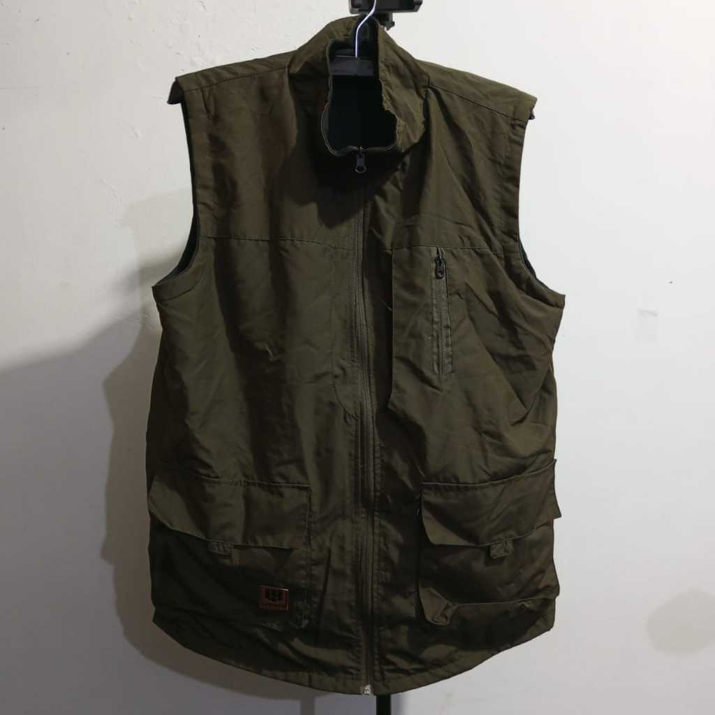 Jaket rompi polos pria keren