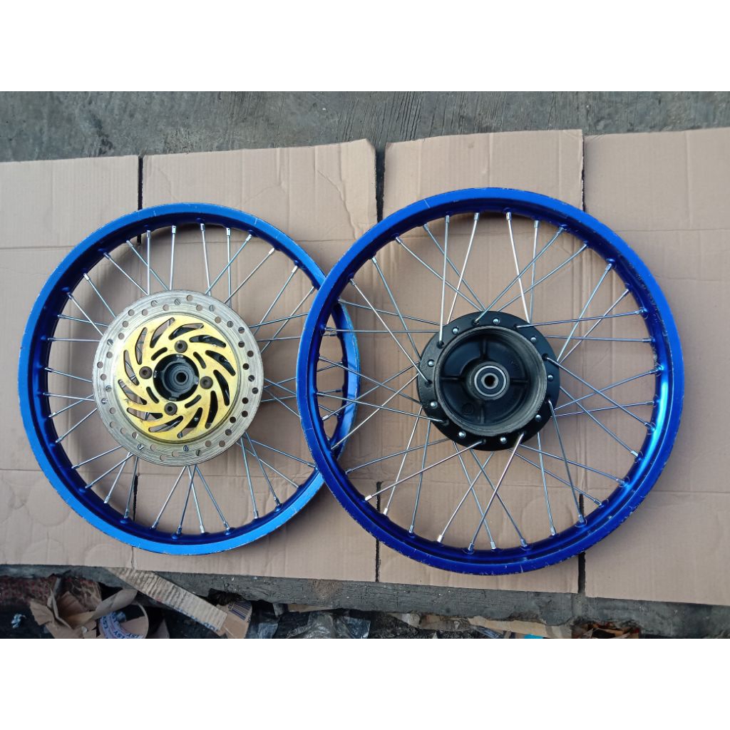 velg/pelek variasi 1set/ komplit Honda/Supra x 125 karisma Supra fit warna random tinggal pakai boss