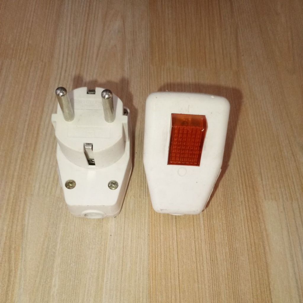STEKER ARDE+SAKLAR LAMPU BRIGHT-G