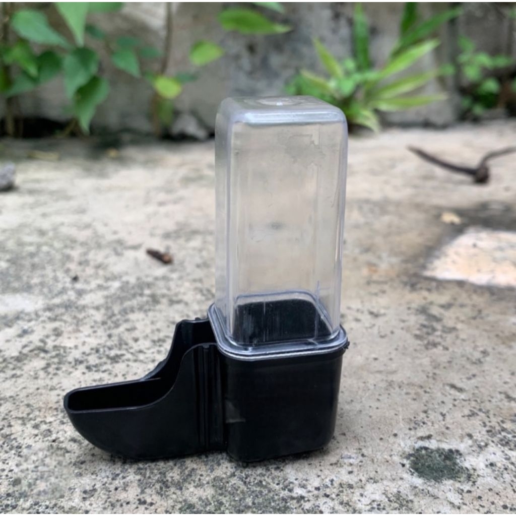 Cepuk Dispenser Kecil , Hamster , Pleci , Konin