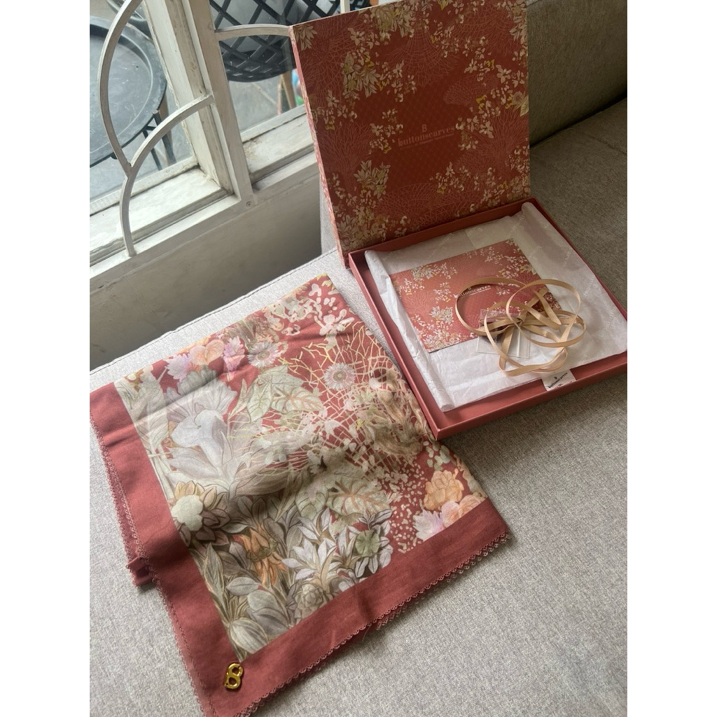 Buttonscarves - Singapore Ice Cream PL