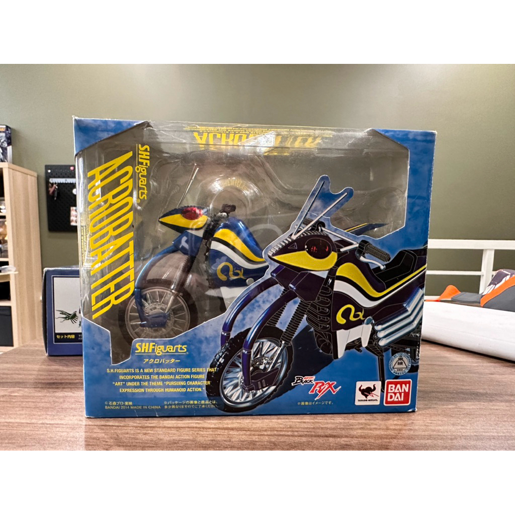 Shf Figuarts Acrobatter kamen rider black RX