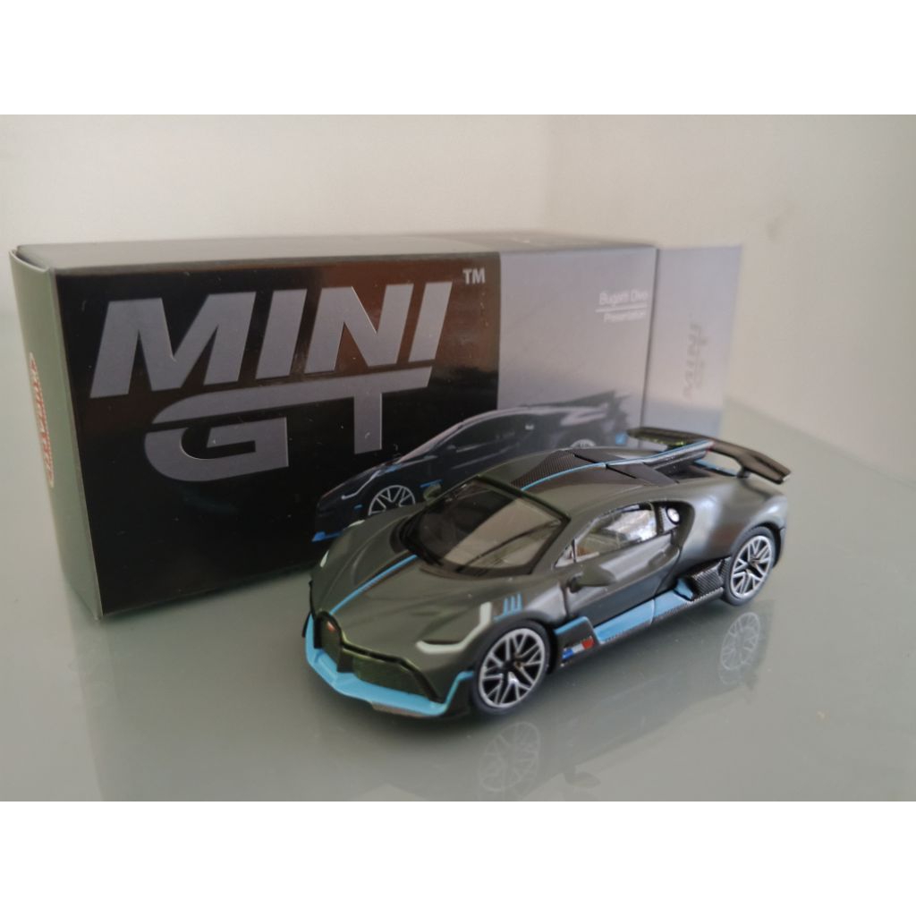 Mini GT Bugatti Divo.