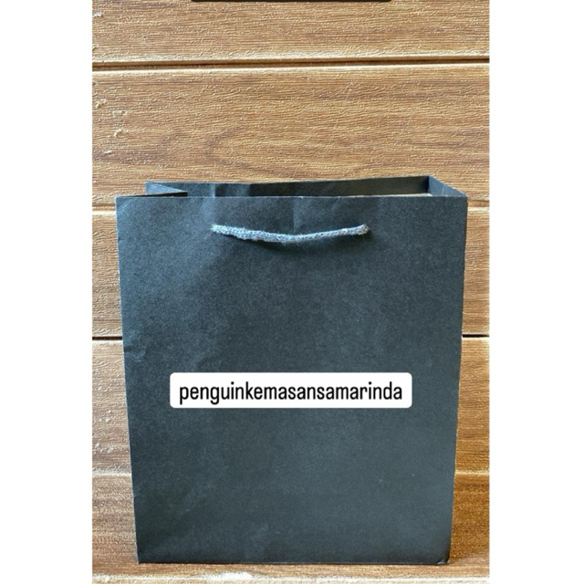 

paperbag hitam 20x25x10 isi 12pcs