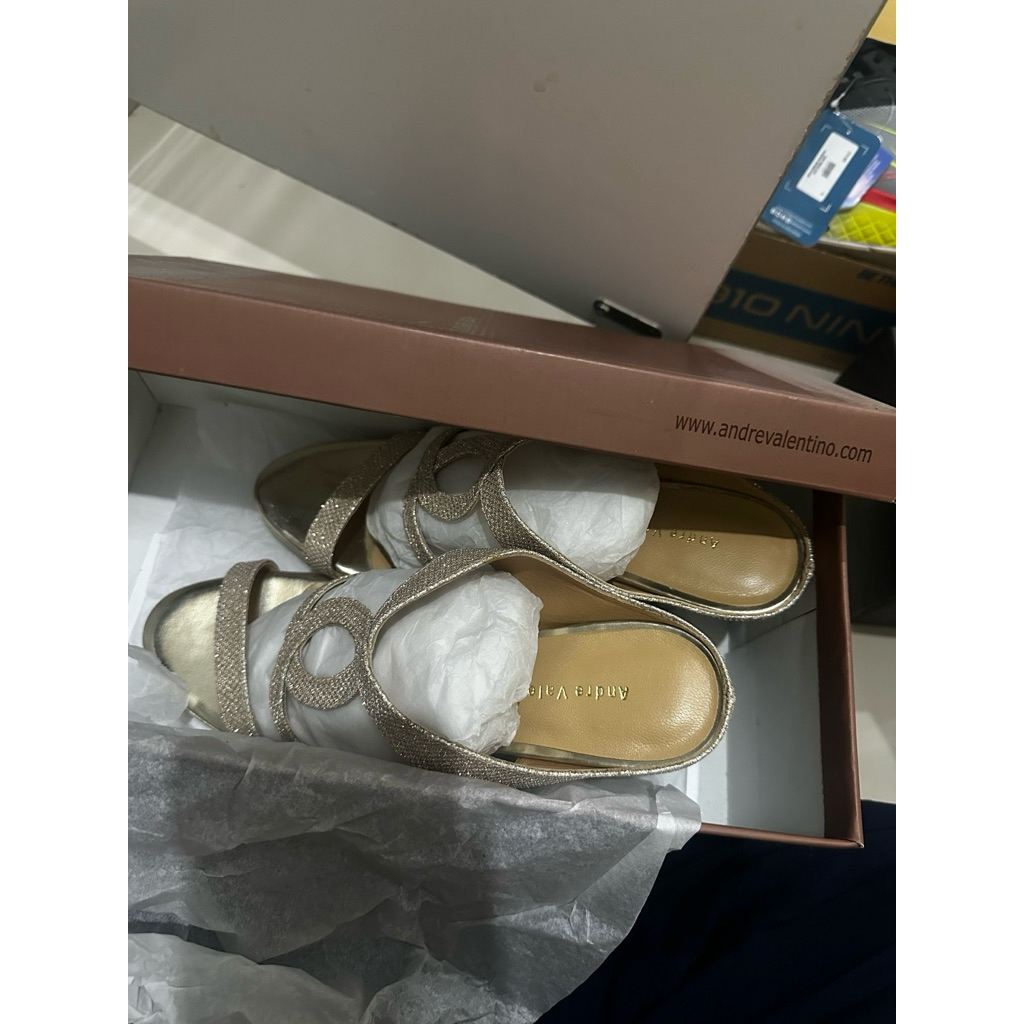 heels andre valentino