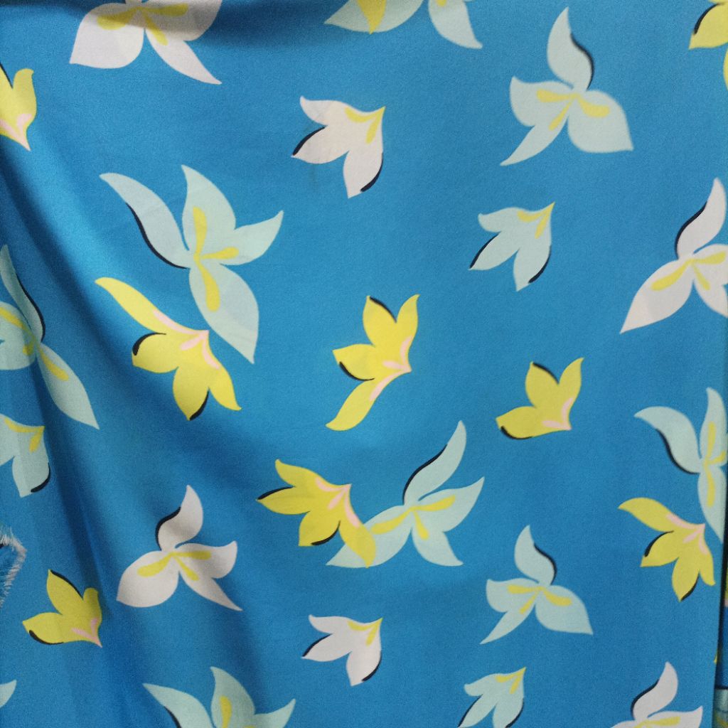 Kain Nasiji Crepe Motif Bunga Abstrak Warna Biru – Bahan Jahit Dress, Gamis, Blouse 7(Harga Kain Per