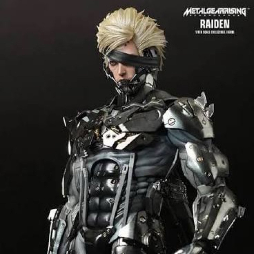 Hot Toys Raiden 1/6 (Metal Gear Rising Revengeance)