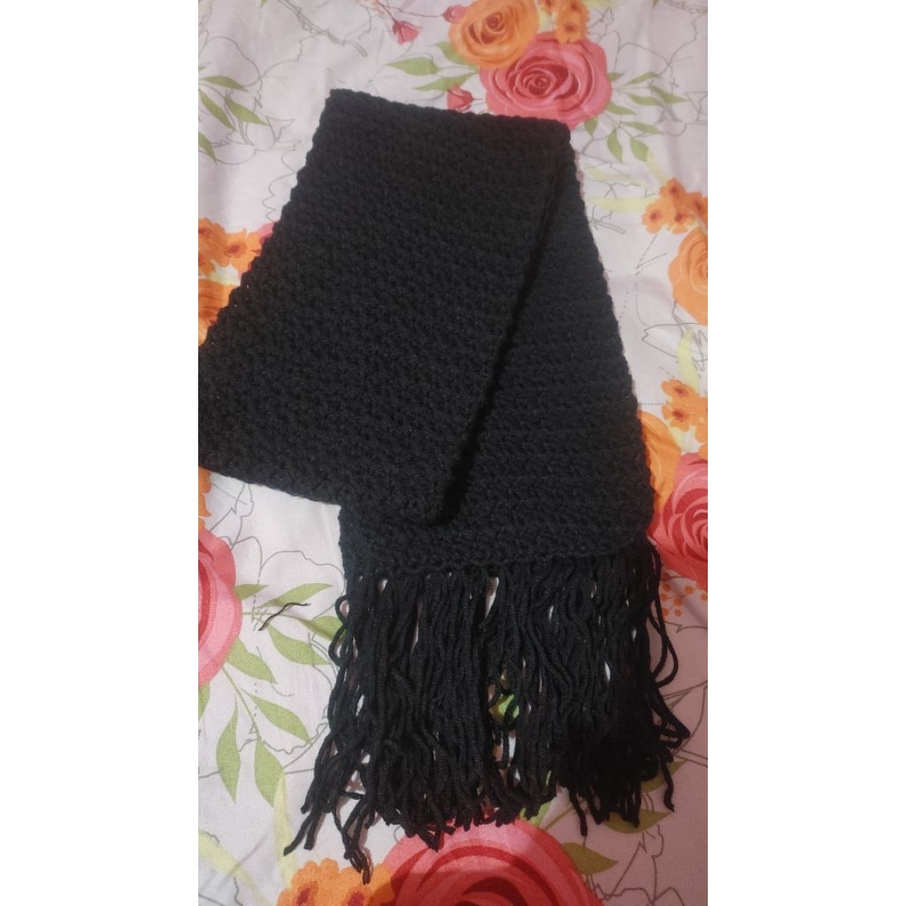 Syal Rajut dan Topi Kupluk Rajut