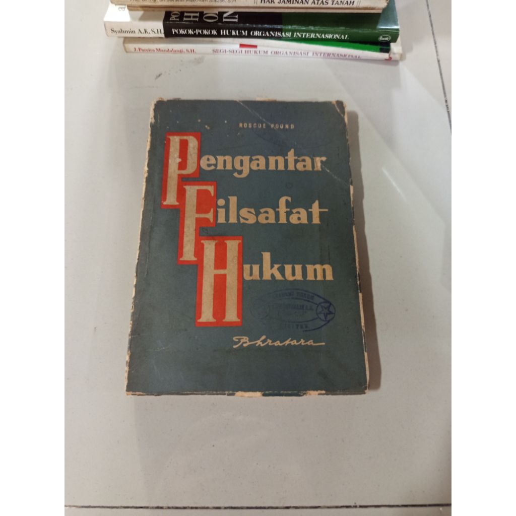 buku original - pengantar filsafat hukum oleh roscue pound