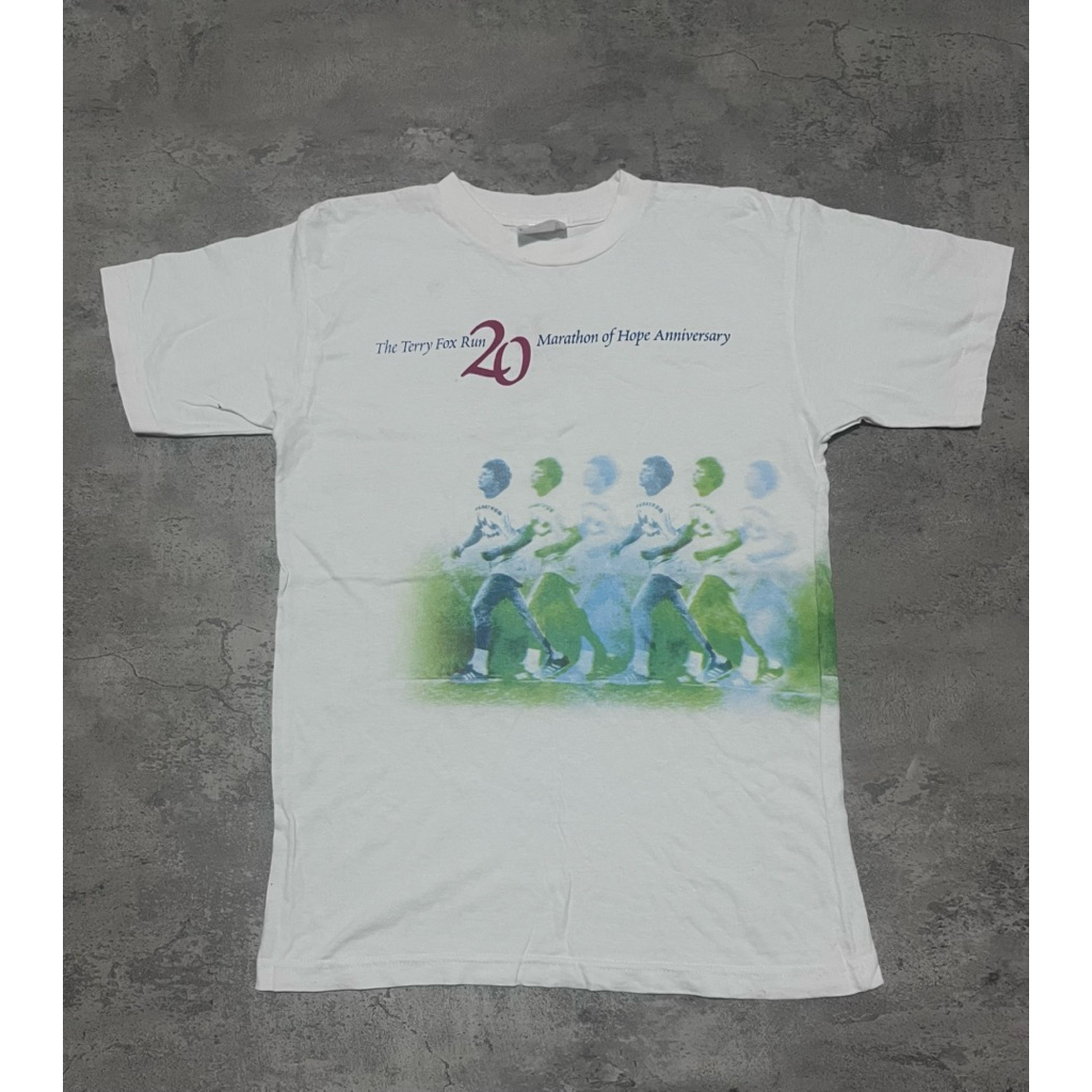 Kaos AOP vintage marathon depanbelakang
