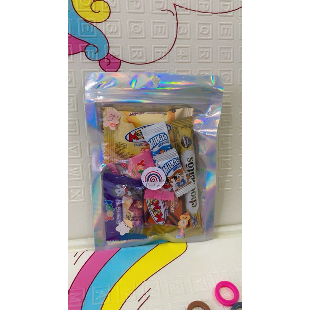 

Bucket mini snack ulang tahun/perpisahan/hampers/parcel