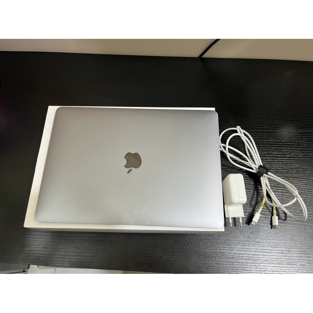 Macbook Air 2020 13” 1,1 GHz Quad-Core Intel Core i5 Ram 512 GB Mulus Ori Ibox