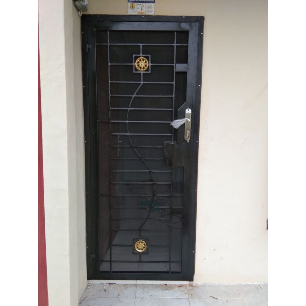 pintu teralis rumah