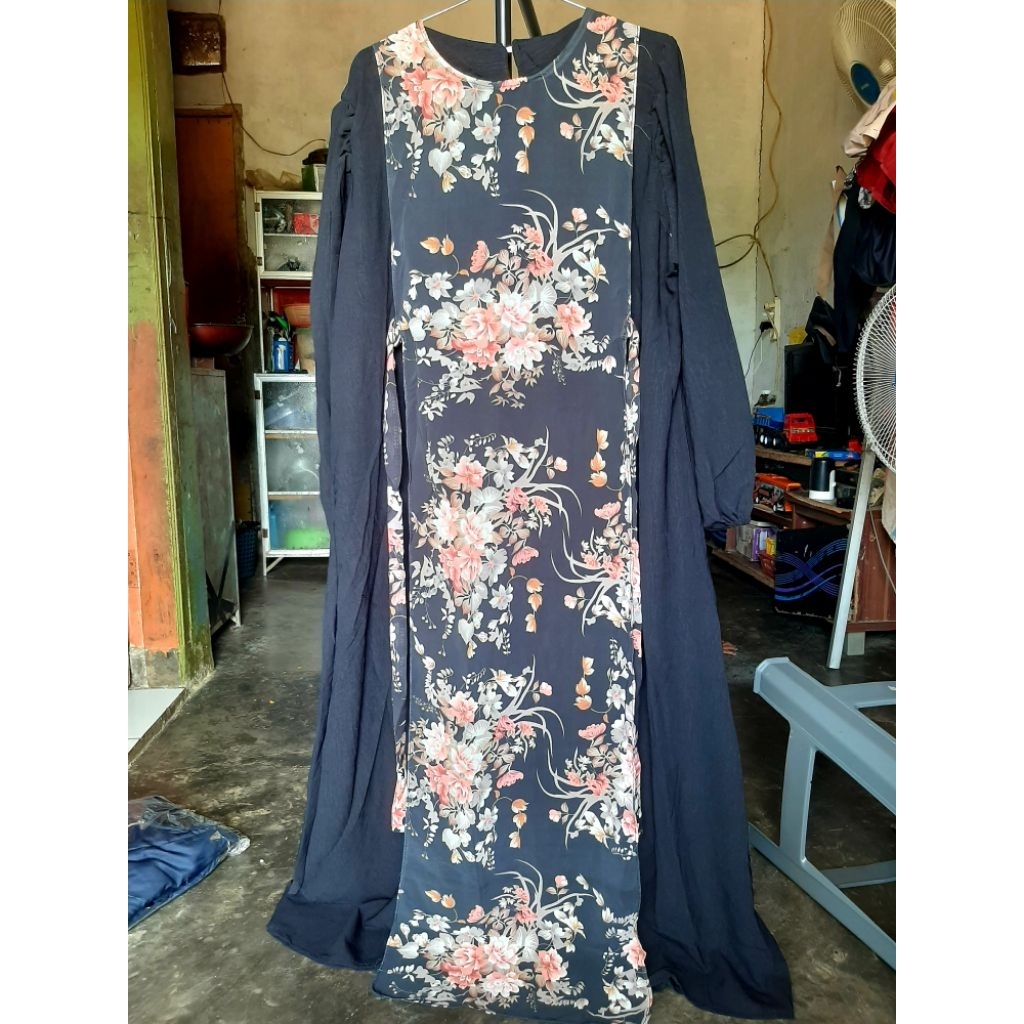nirina dress hitam