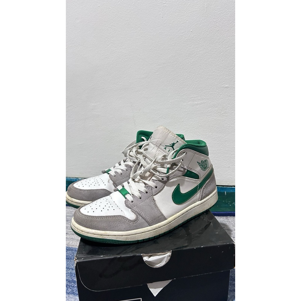 Nike Air Jordan 1 Mid Original – Size 26.5 cm (Second, Kondisi Terawat)