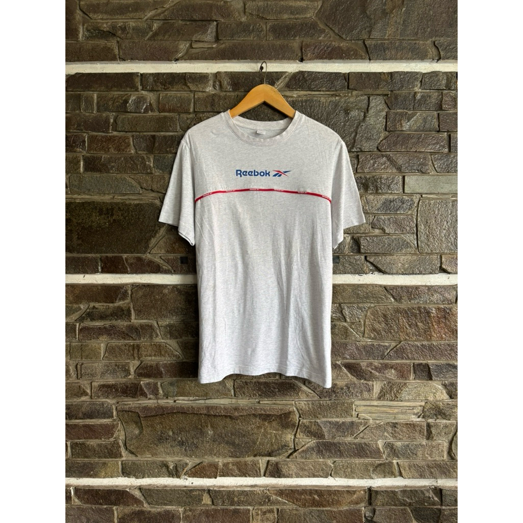 Reebok Classic • Center Logo F Linear Tee / Kaos / Tshirt Vintage Y2k Size L Preloved Used Second