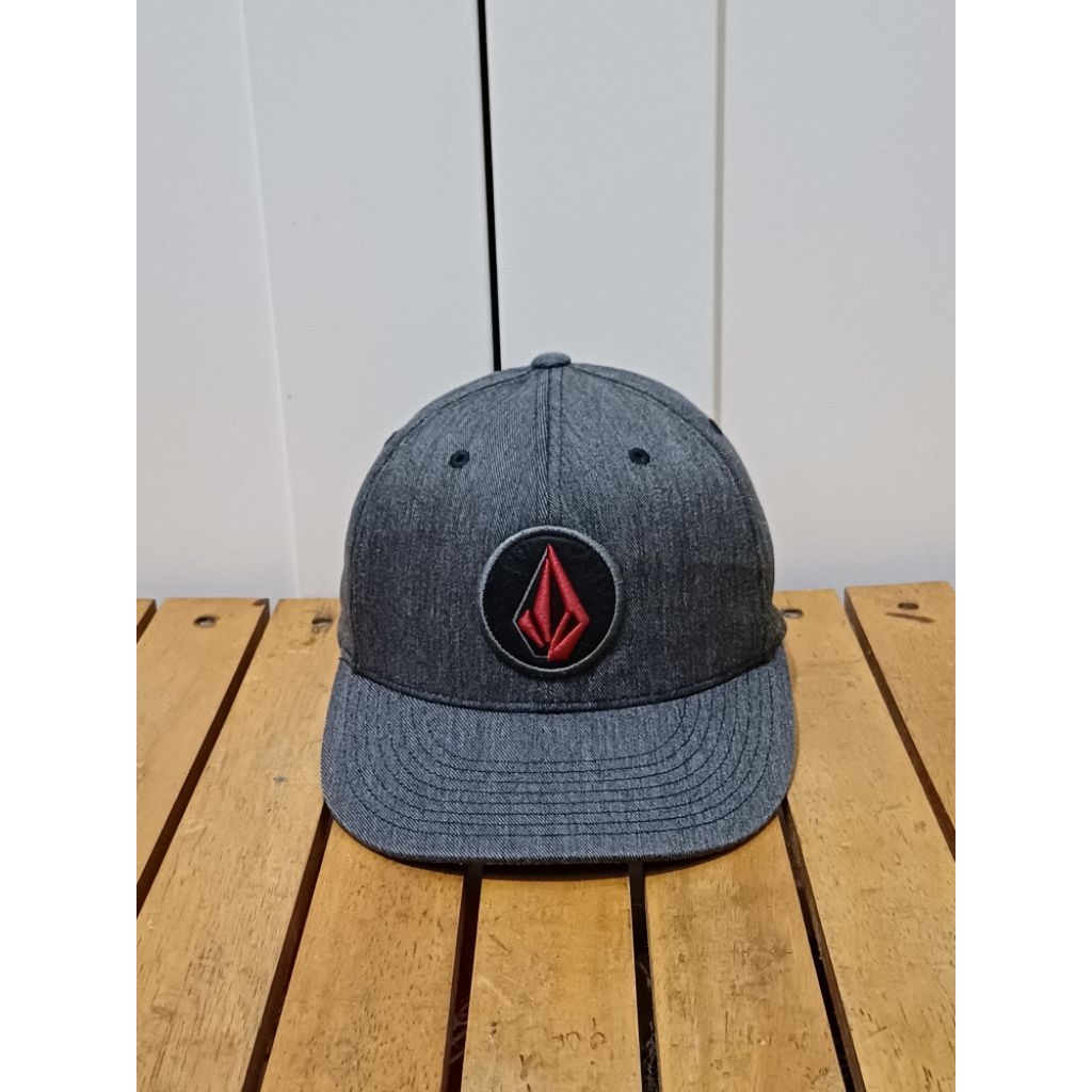 topi volcom second