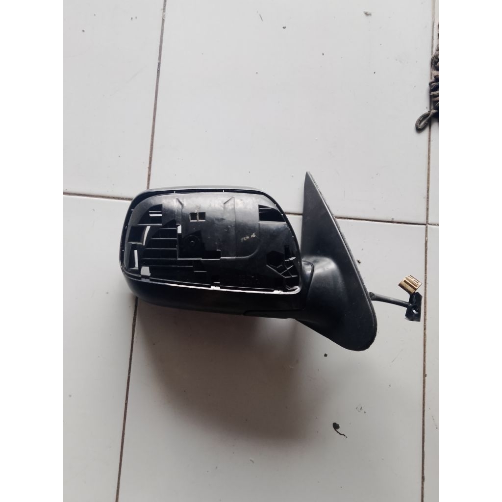 Sepion Toyota RAV4 2001/2003(kanan)