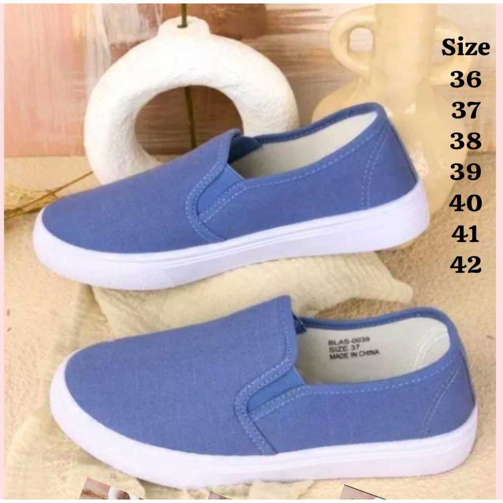 sepatu seli on wanita sepatu tanpa tali mudel terbaru sepatu santai model korea  kekinian .004..