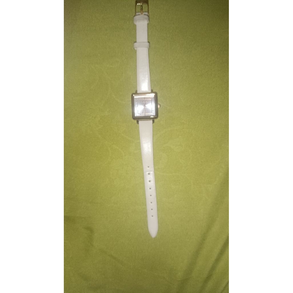 PRELOVED JAM TANGAN MERK ELIZABETH