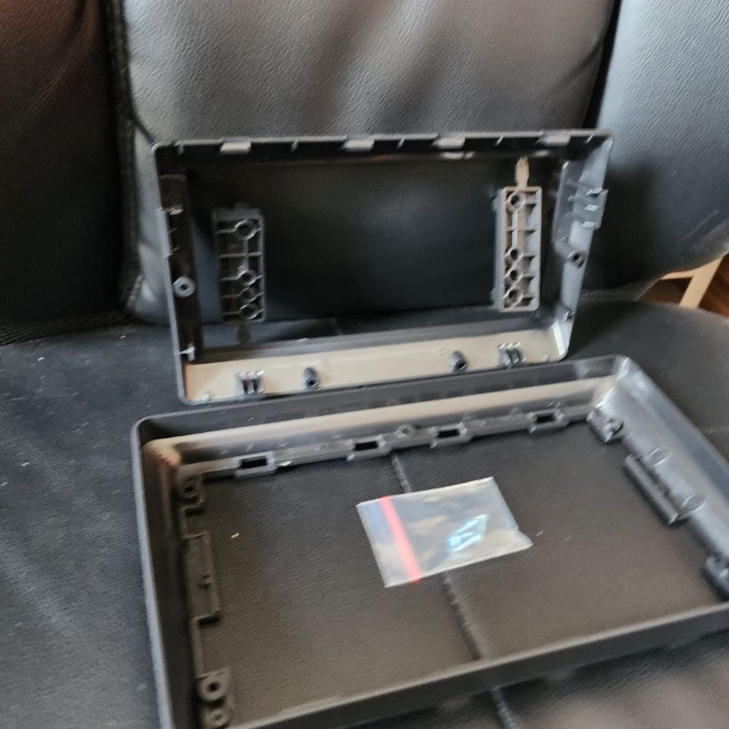 frame head unit android 9 inch mobil calya sigra