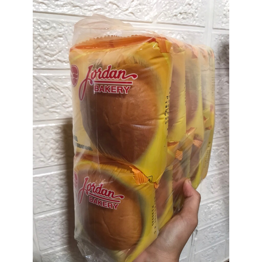 

Roti isi selai nanas jordan bakery 10.000 cod on