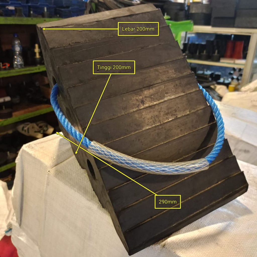 Wheel Stopper / Pengganjal Ban Karet Besar