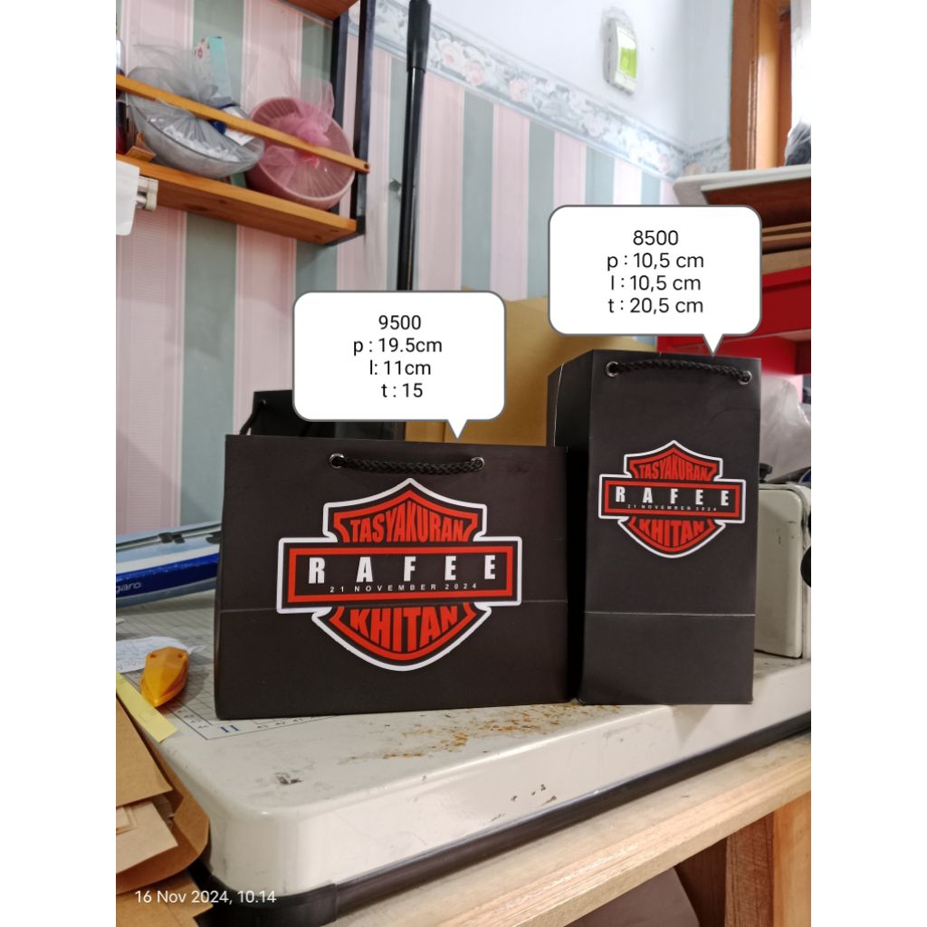 

Paper Bag Custom Acara Nikah Tasyakuran Perpisahan Gift Customer