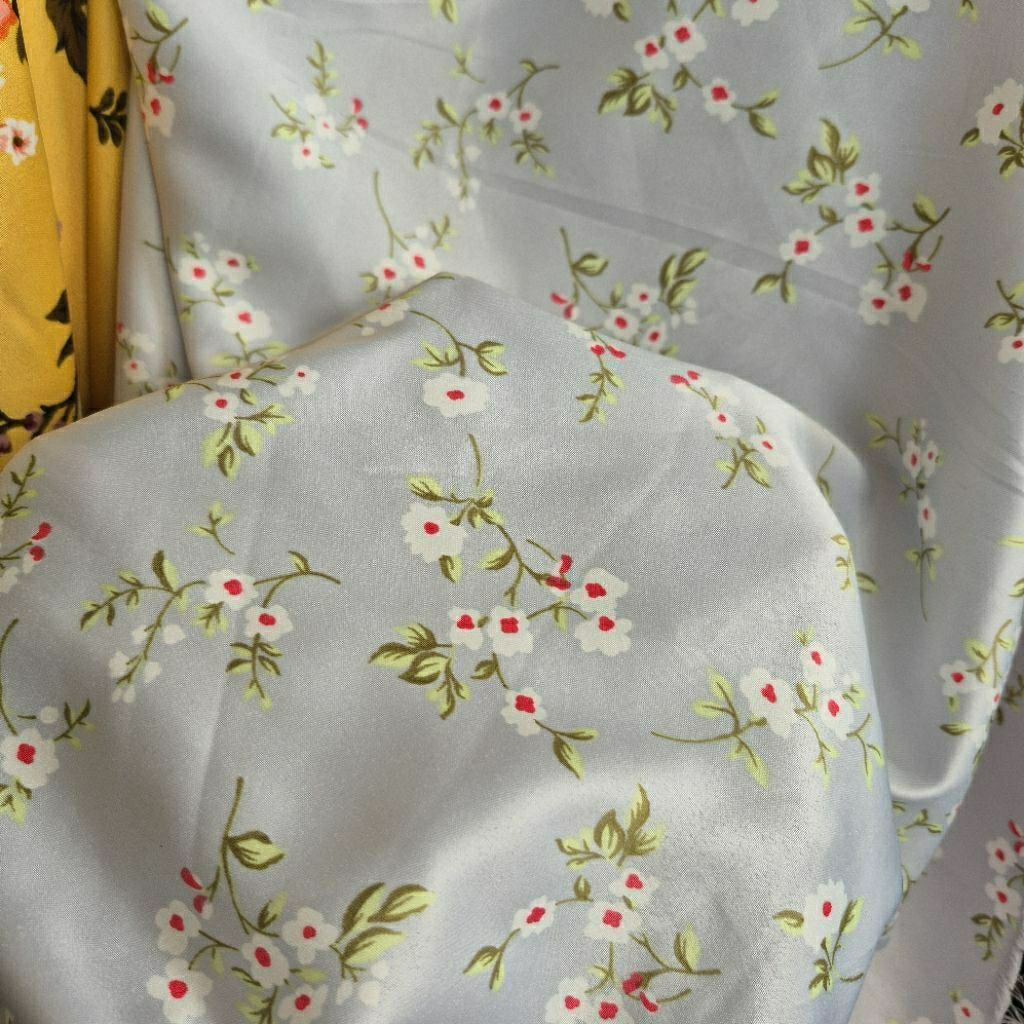 KAIN SATIN SILK PREMIUM MOTIF BUNGA KECIL - KAIN SATEN MOTIF KEMBANG KECIL - BAHAN KAIN MOTIF BUNGA 