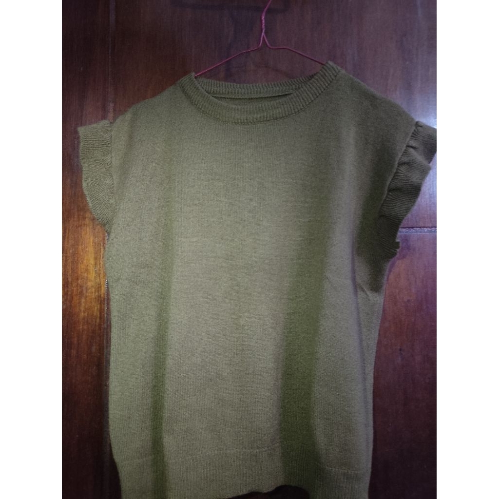 PRELOVED ROMPI/VEST RAJUT