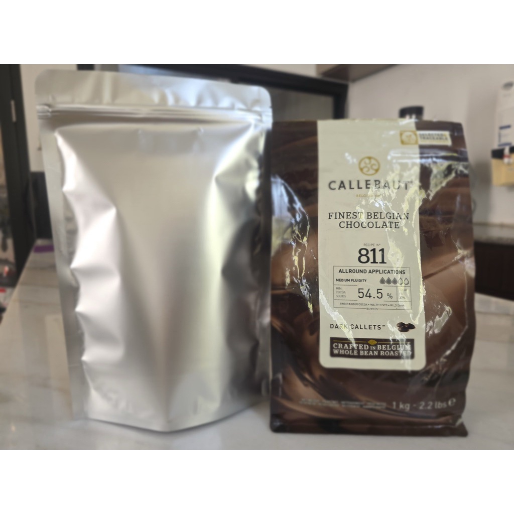 

Callebaut 811 Dark Couverture Chocolate 54.5% Repack & Original Coklat Callebaut