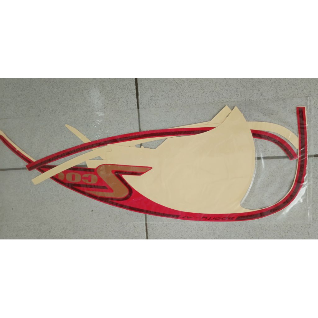 Stiker scoopy sporty 2013 merah