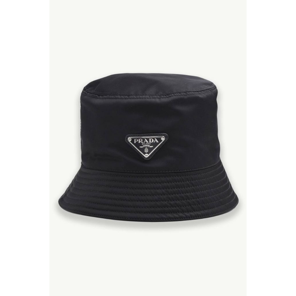 PRADA Re-Nylon Triangle Logo Bucket Hat in Black