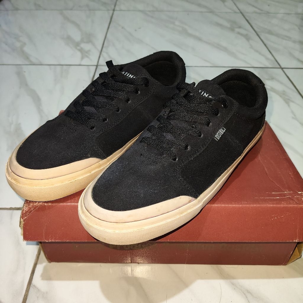 Sneaker Instinct Footwear Toe Cap (black white)