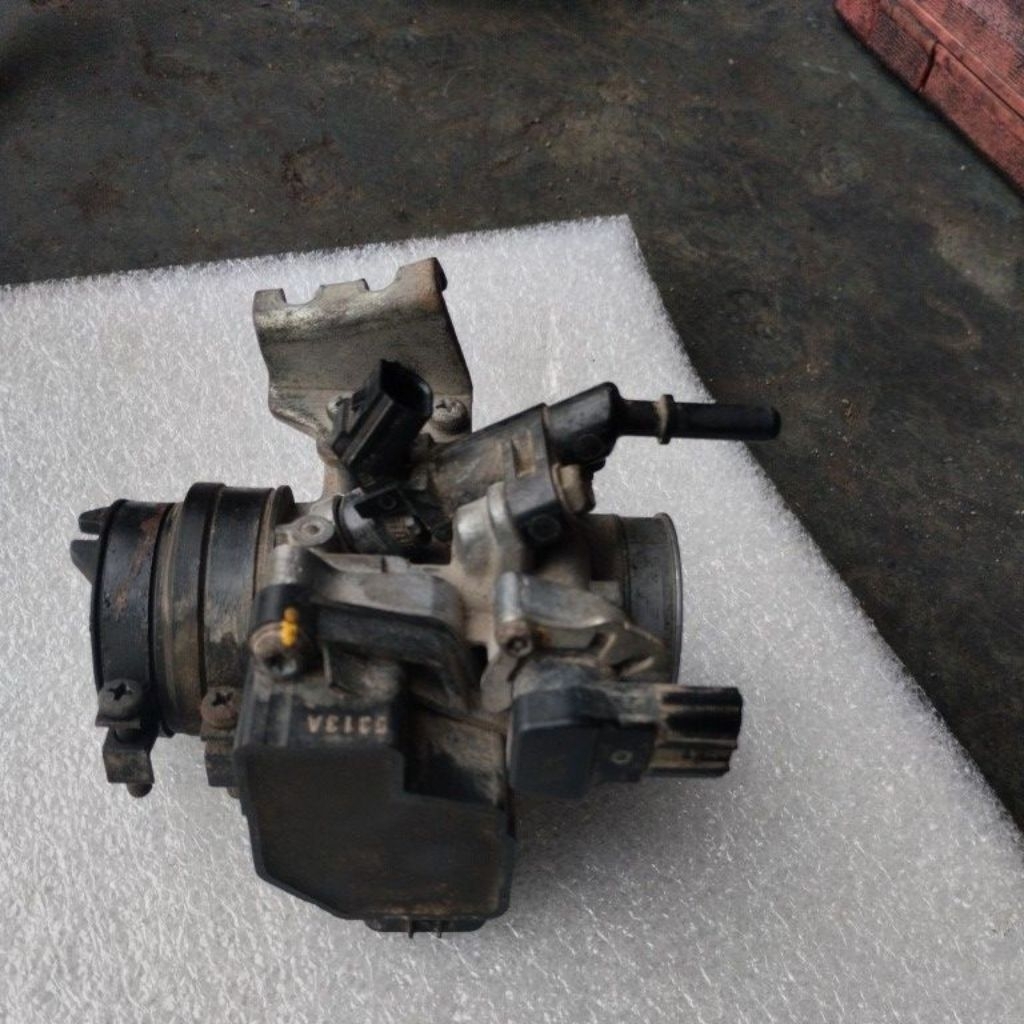 Trothtle body set CBR150R old k45 (lampu dua) original