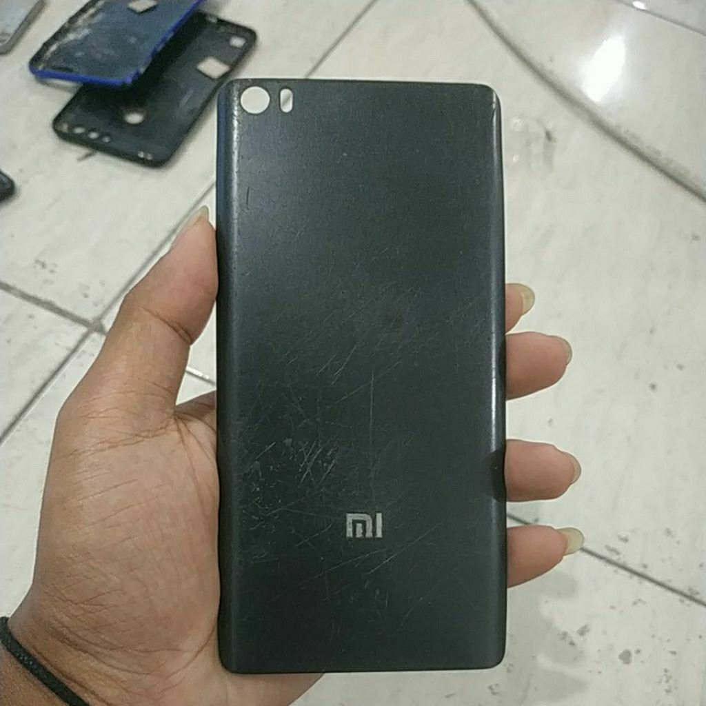 backdoor only bekas Xiaomi mi 4c