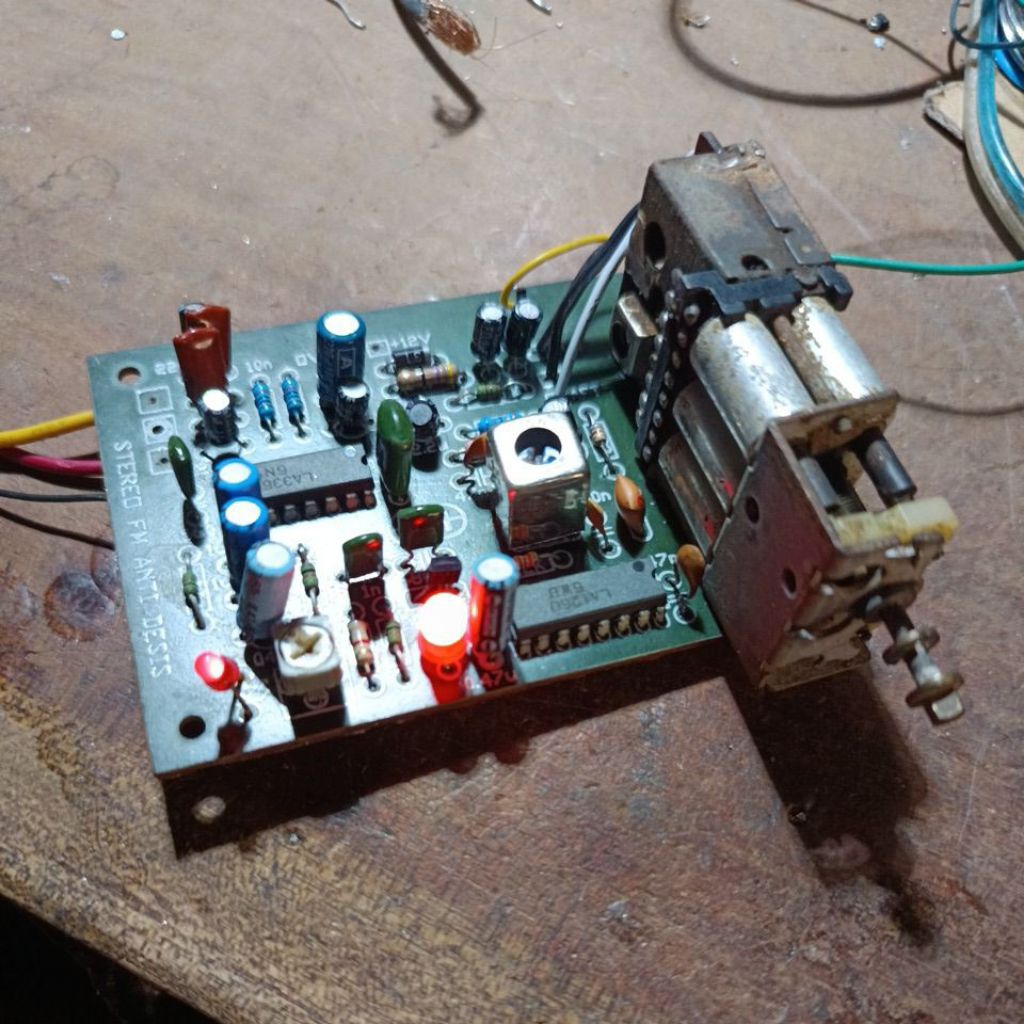 tuner fm stereo bekas normal BACA DEKRIPSI