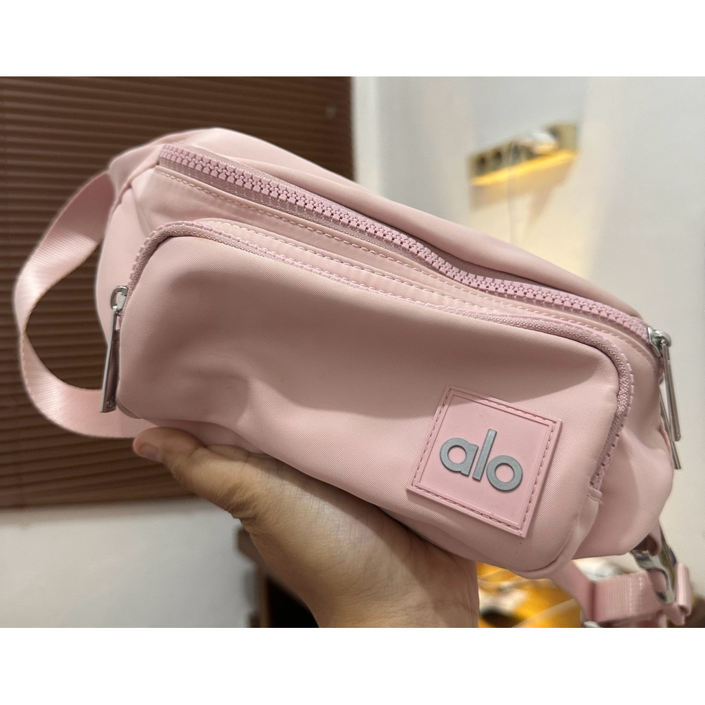 Alo Yoga Sling Bag Original Store