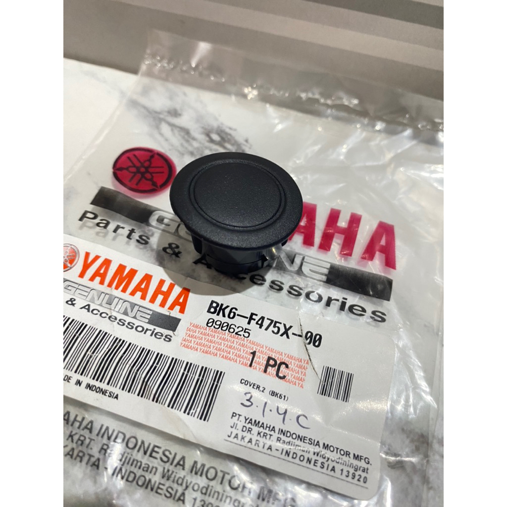 Karet Tutup Baut Jok Belakang Yamaha R15 VVA V3 BK6-F475X-00