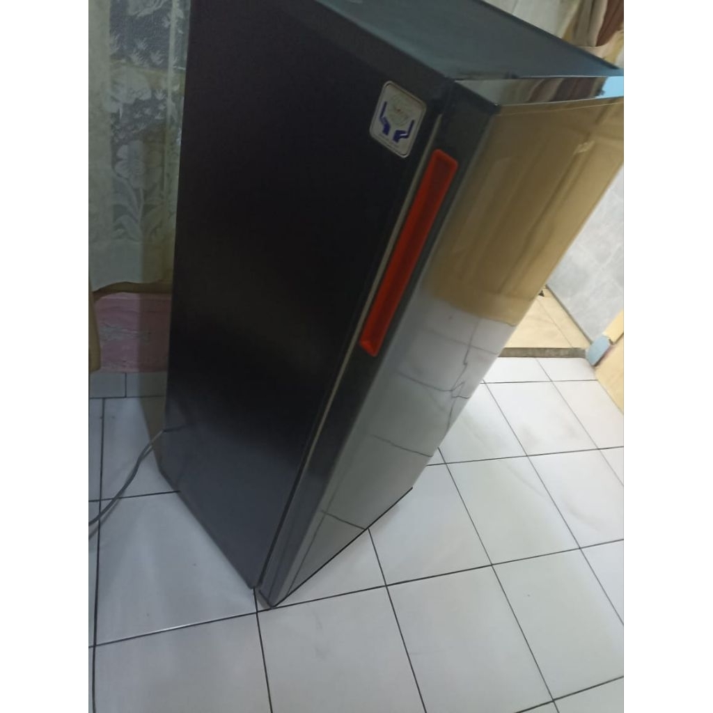 Kulkas Aqua 1 pintu Second bagus