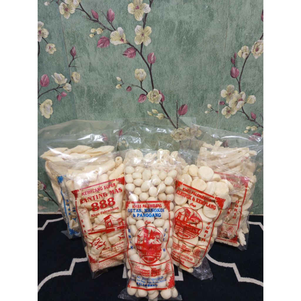 

kerupuk kemplang asli palembang