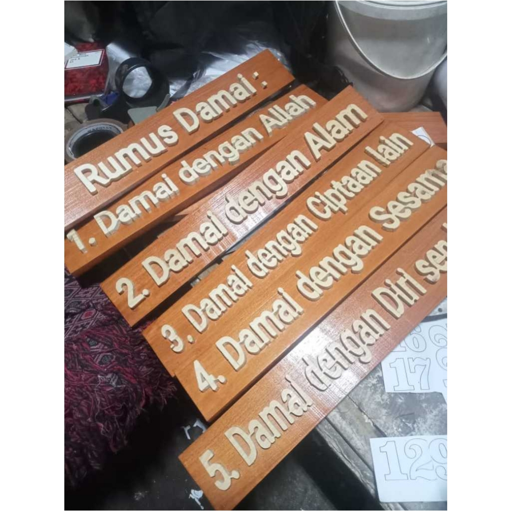 

PAPAN NAMA KAYU TIMBUL MURAH HARGA PERLEMBAR