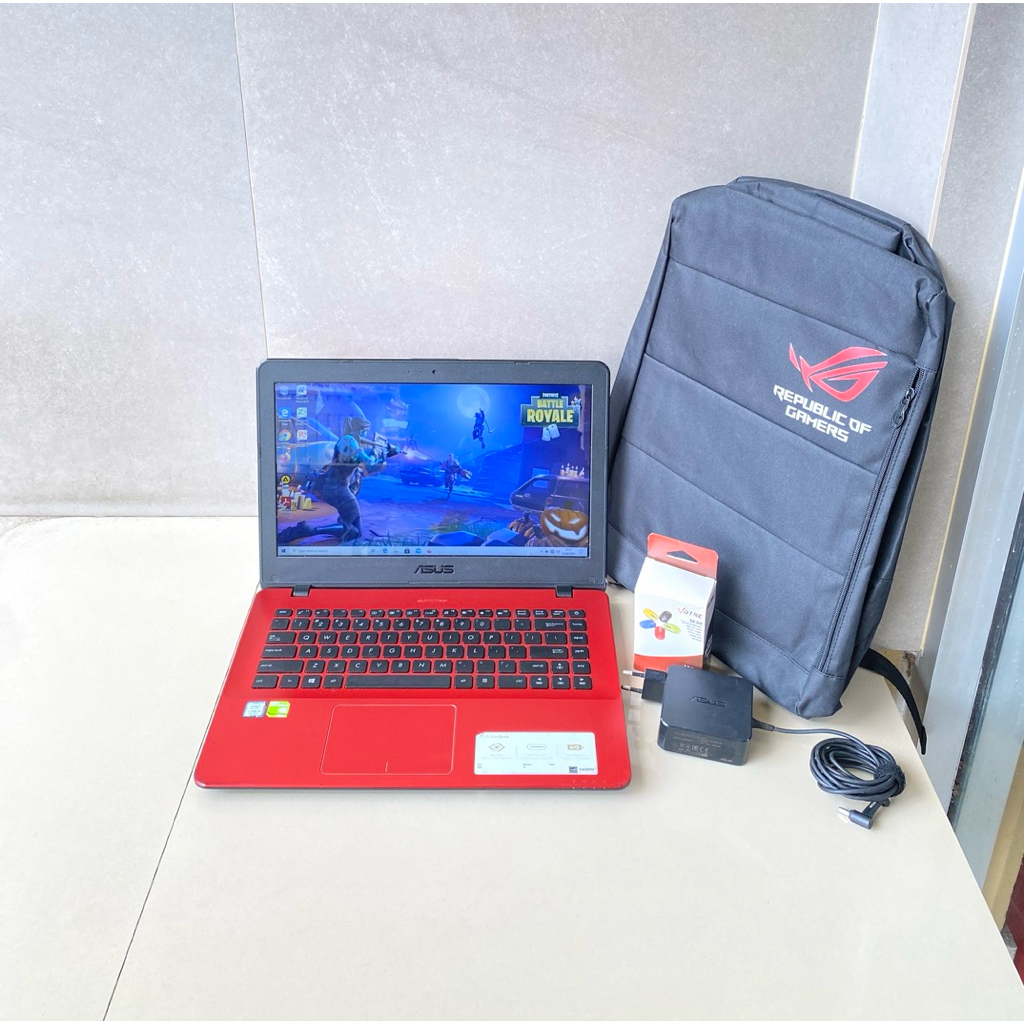 Laptop Asus X442UR || Intel Core i5-8250U @ 1.8GHz || Ram 20 GB || SSD 240 GB || HDD 1 TB || Windows