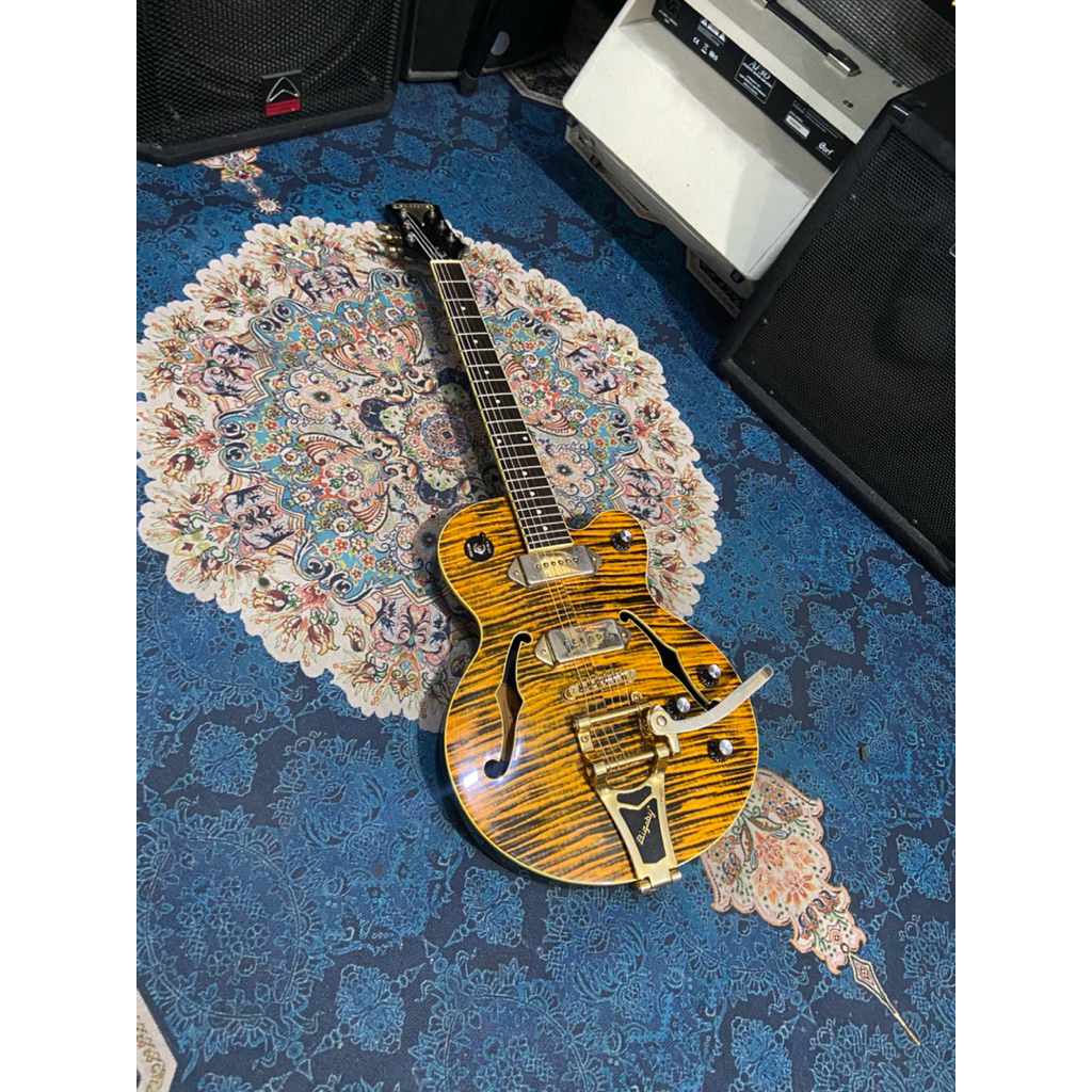 Epiphone Wildkat Semi Hollowbody Tiger Stripe Limited Edition Gold Hardware